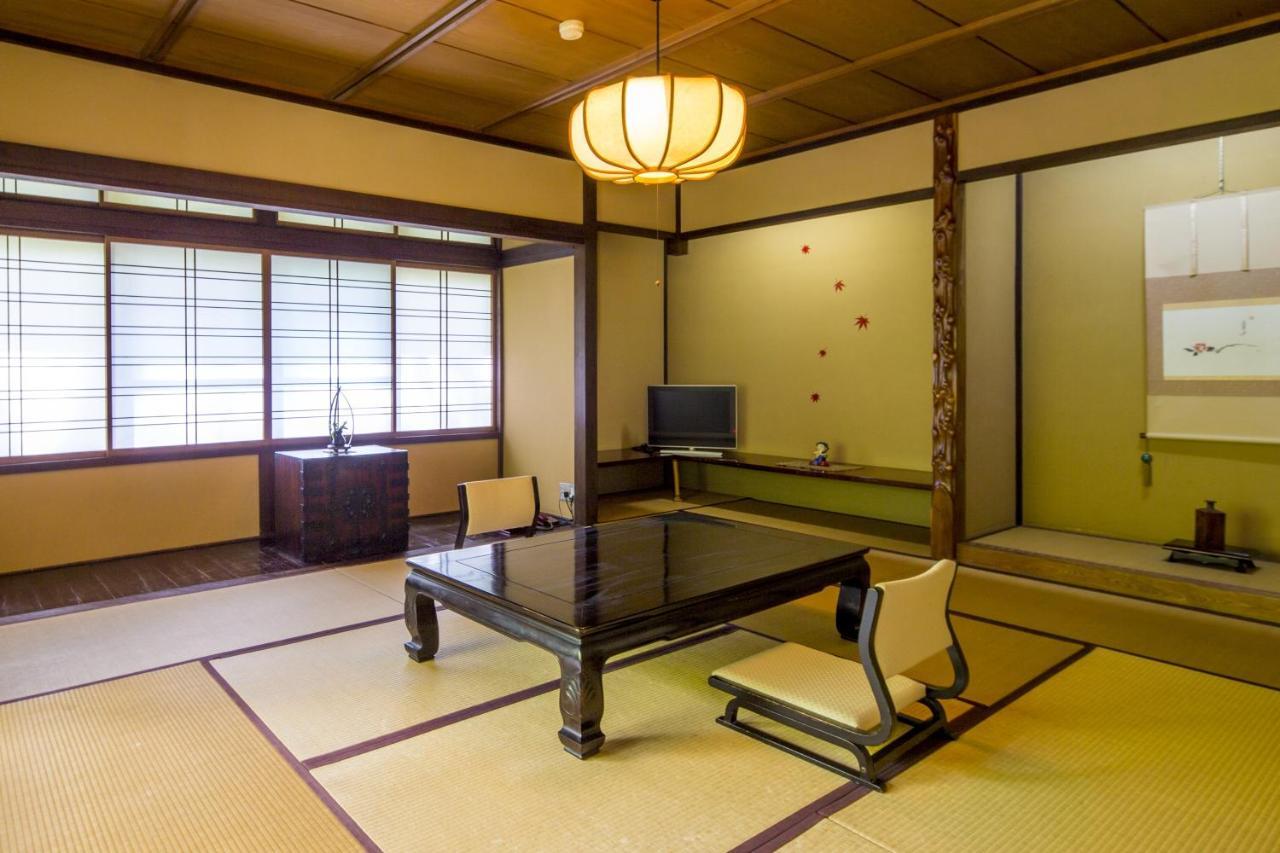Hôtel Wanosato à Takayama  Extérieur photo